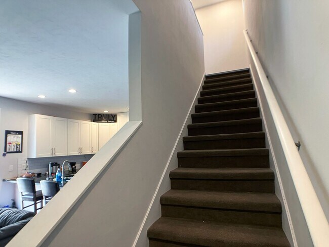 Building Photo - Porter's - New 5 Bedroom, 5 Bathroom House