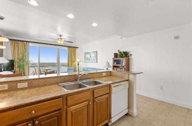 Building Photo - Heron