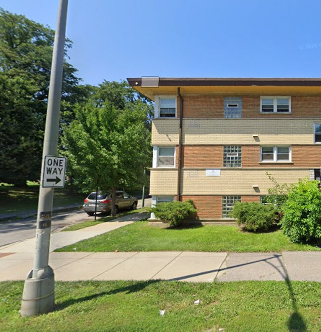 Building Photo - 2320 W Garfield