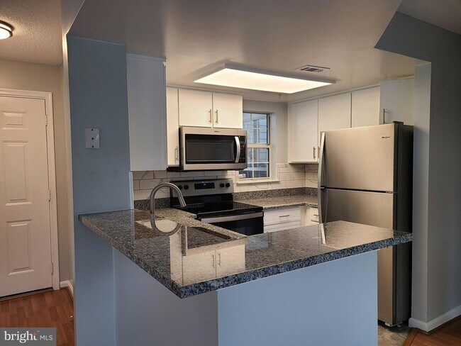Building Photo - 15619 Easthaven Ct