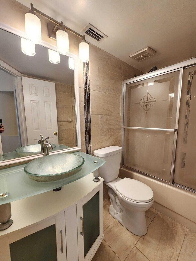Building Photo - 7705 Forest Green Ln