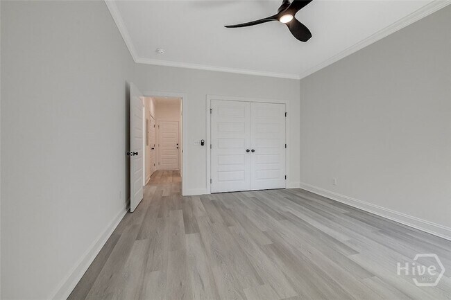 Building Photo - 1615 Le Grand St
