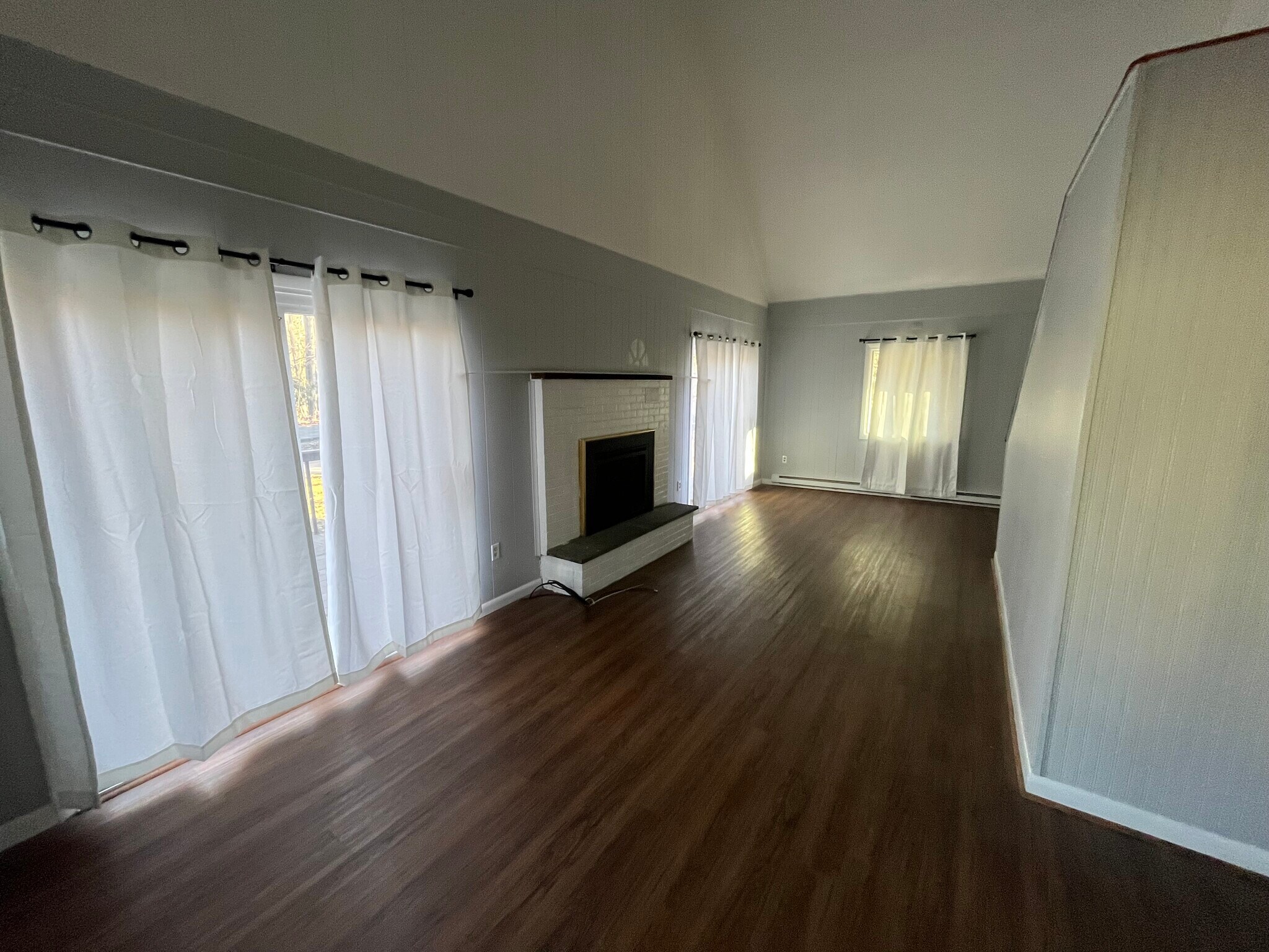 Building Photo - 1010 Eisenhower Way