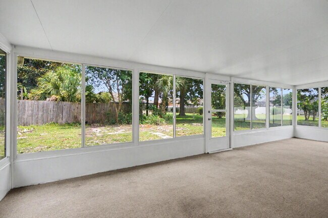 Building Photo - Charming Rental on Quiet Cul-de-Sac!
