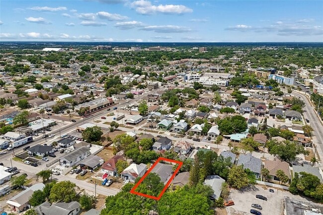 Building Photo - 2311 W Aileen St