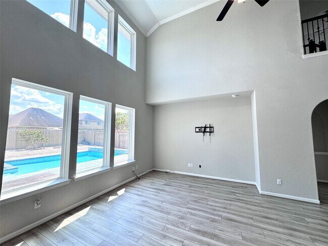 Building Photo - 24331 Bludana Ln