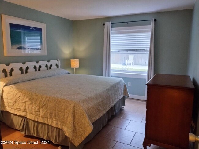 Building Photo - 311 Taylor Ave