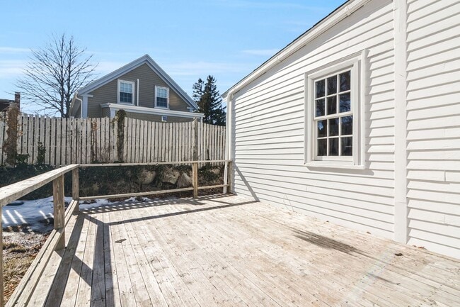 Building Photo - 6 Mill Ln