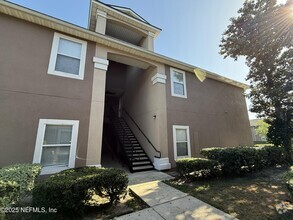 Building Photo - 9670 Amarante Cir