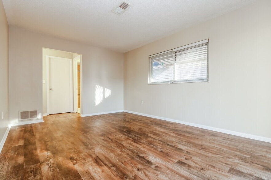 Building Photo - 13021 Sirius Ln