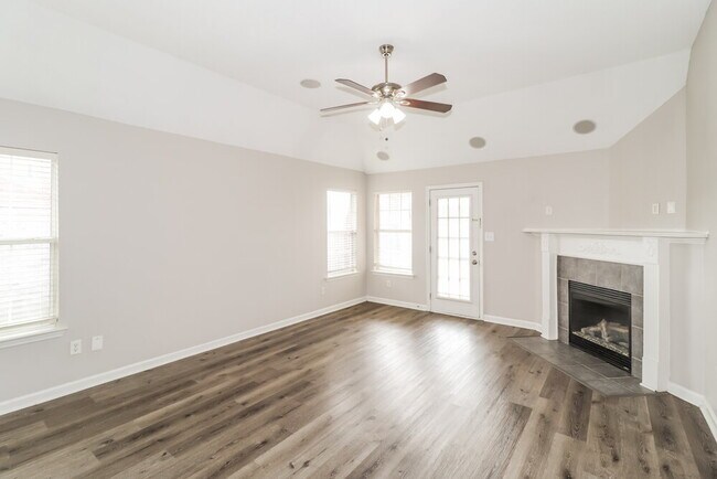 Building Photo - 5871 Carrel Cove