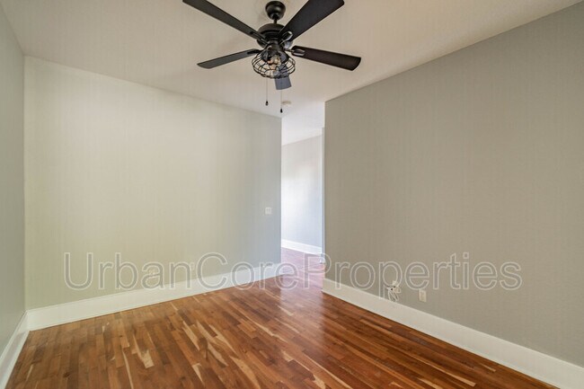 Building Photo - Sunkist Apartments