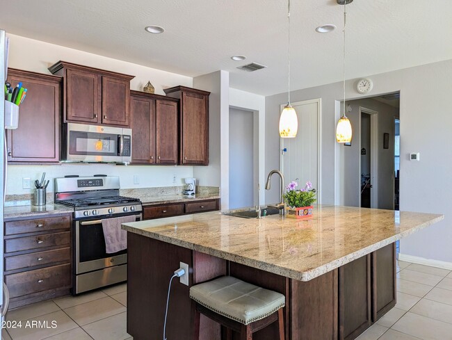 Building Photo - 9799 W Cashman Dr