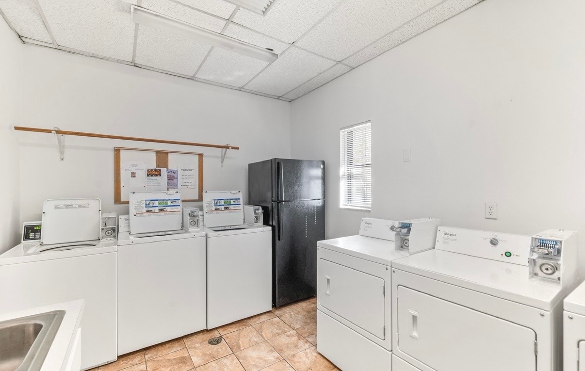 Building Photo - 600 Domenico Cir