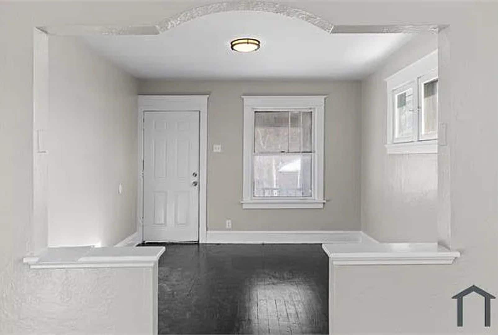 Building Photo - 5415 Hamilton Ave