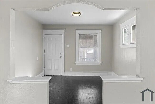 Building Photo - Charming 2BR House in Saint Louis