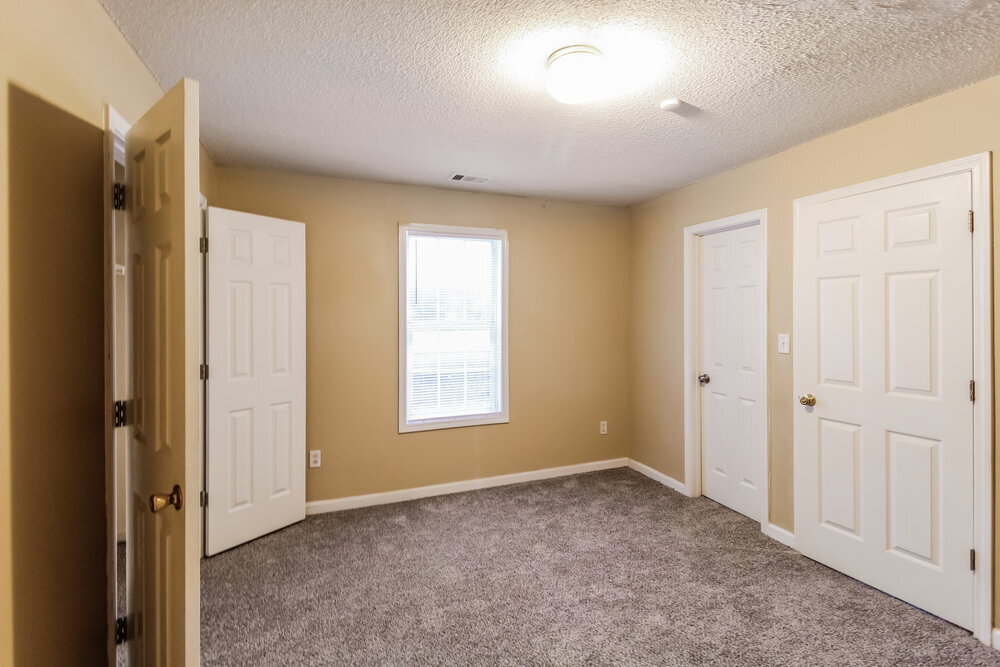 Building Photo - 6581 Lake Mill Trce