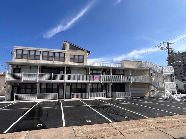 Building Photo - 9415 Pacific Ave