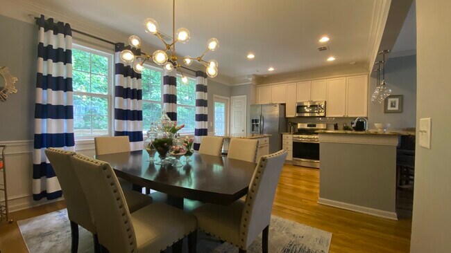 Building Photo - 3345 Deer Valley Dr