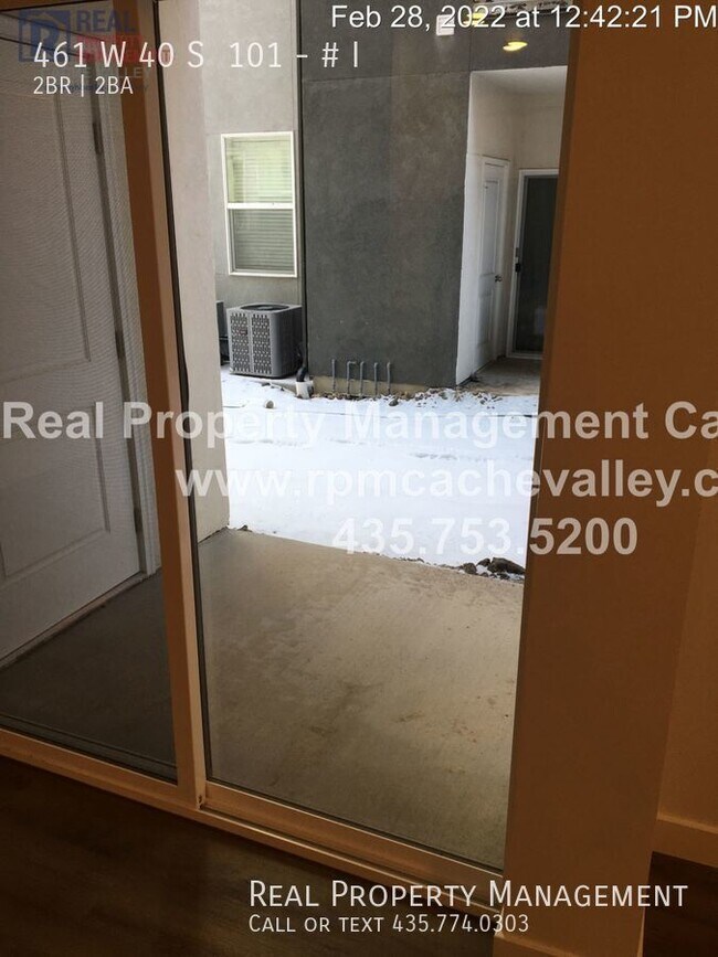 Building Photo - 461 W 40 S