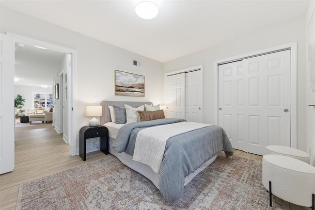 Building Photo - 414 6th St