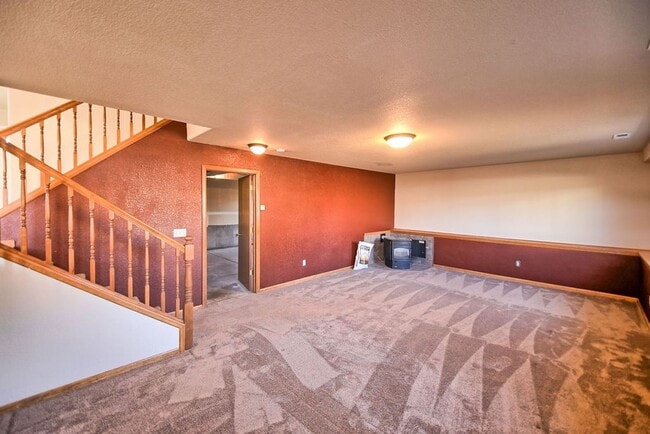 Building Photo - Charming 3 Bedroom Across from Playground & Large Fenced Yard