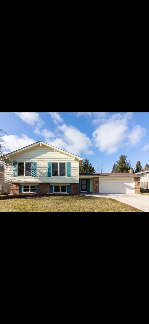 Primary Photo - 7S640 Lynn Dr