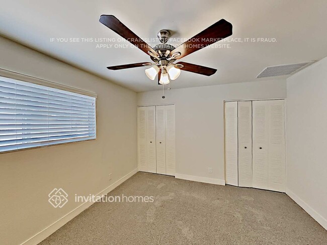 Building Photo - 4800 S Taylor Dr