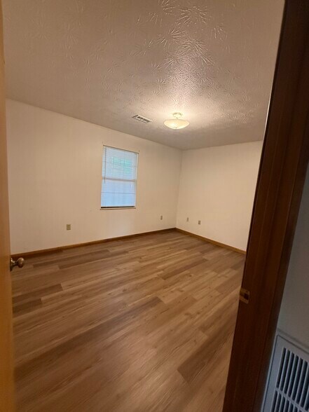 Building Photo - 2150 Pottertown Rd