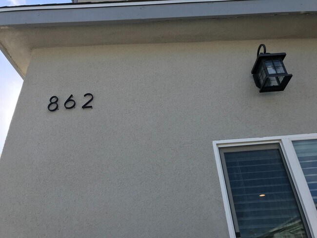 Building Photo - 74(860)