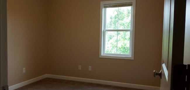 Building Photo - Modern Staunton Home with Attached Garage, Private Deck & Utilities Included