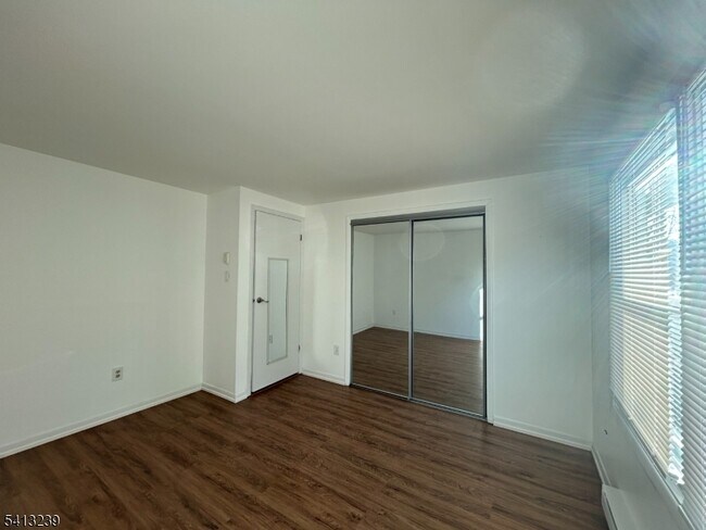 Building Photo - 3 Prospect St