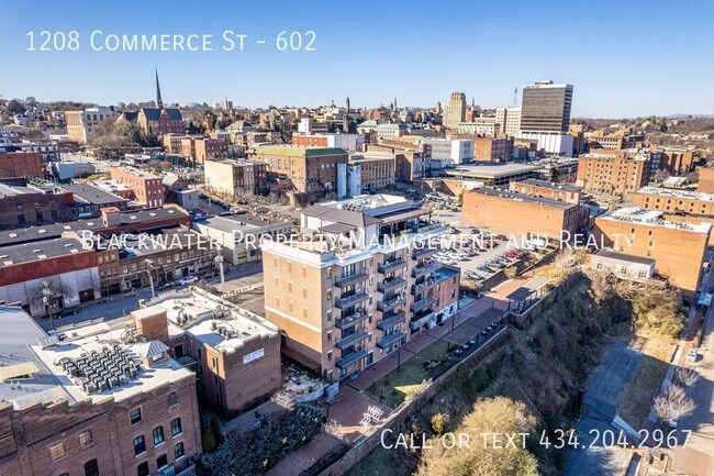 Building Photo - 1208 Commerce St