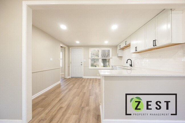 Building Photo - BEAUTIFUL HOME!