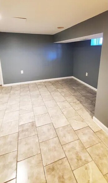 Building Photo - 2019 Newton St NE