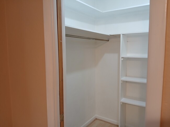 Building Photo - 5682 45th Ave N