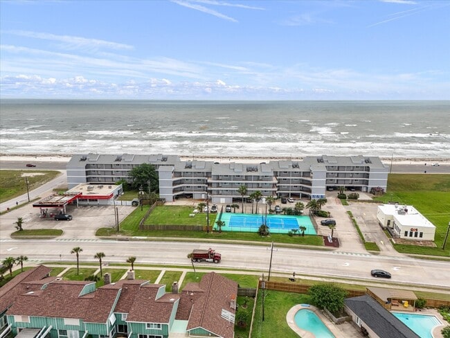 Building Photo - 7600 Seawall Blvd