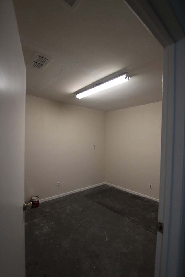 Building Photo - 3109 McDonald Rd