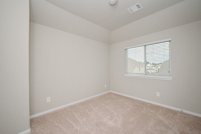 Building Photo - 2710 Hoffman Ln