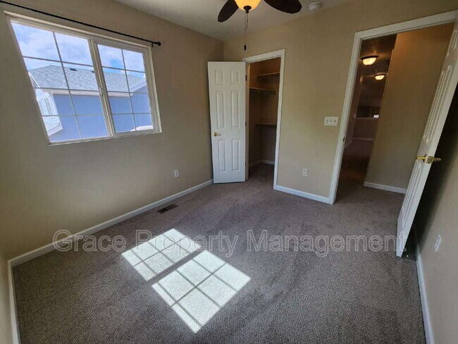 Building Photo - 5157 Paloma St