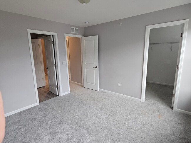Building Photo - 165 Waverly Ct