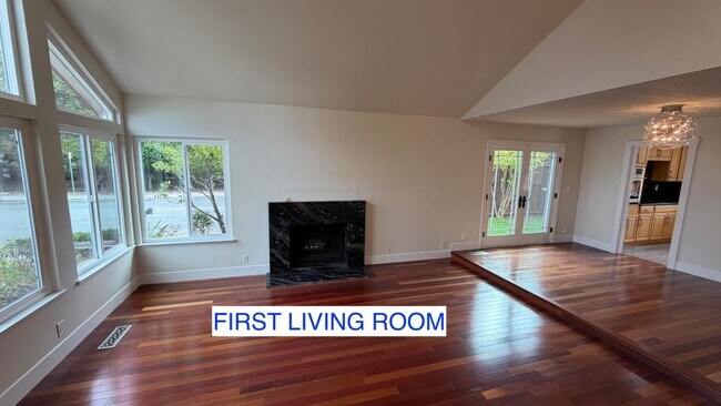 Building Photo - 4802 Rio Vista Ave
