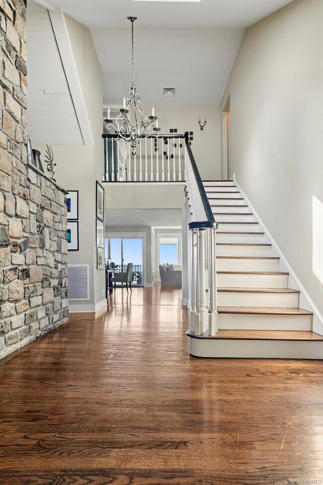 Building Photo - 29 Bittersweet Ln