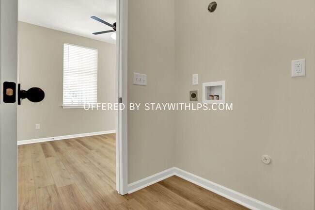 Building Photo - 164 Keel Ave
