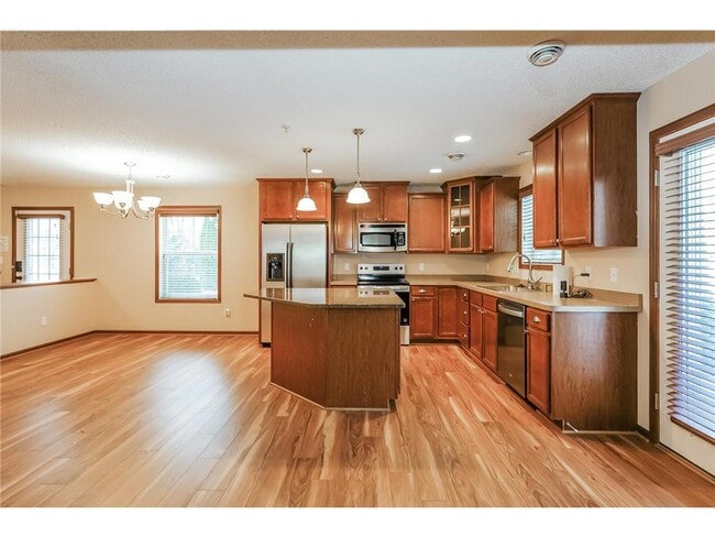 Building Photo - 15640 60th Ave N