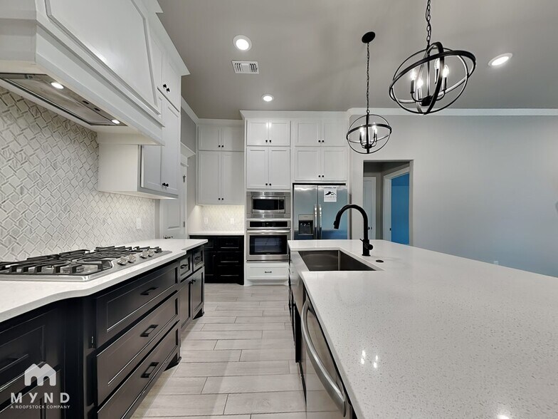 Building Photo - 5400 Riverrun Ct