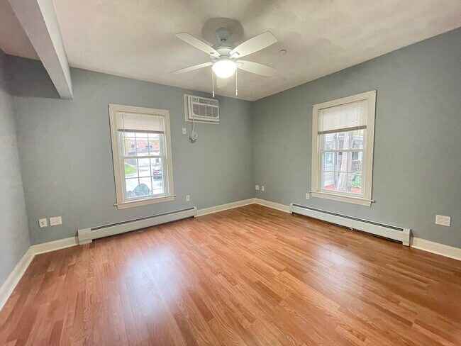 Building Photo - 79 Pleasant St