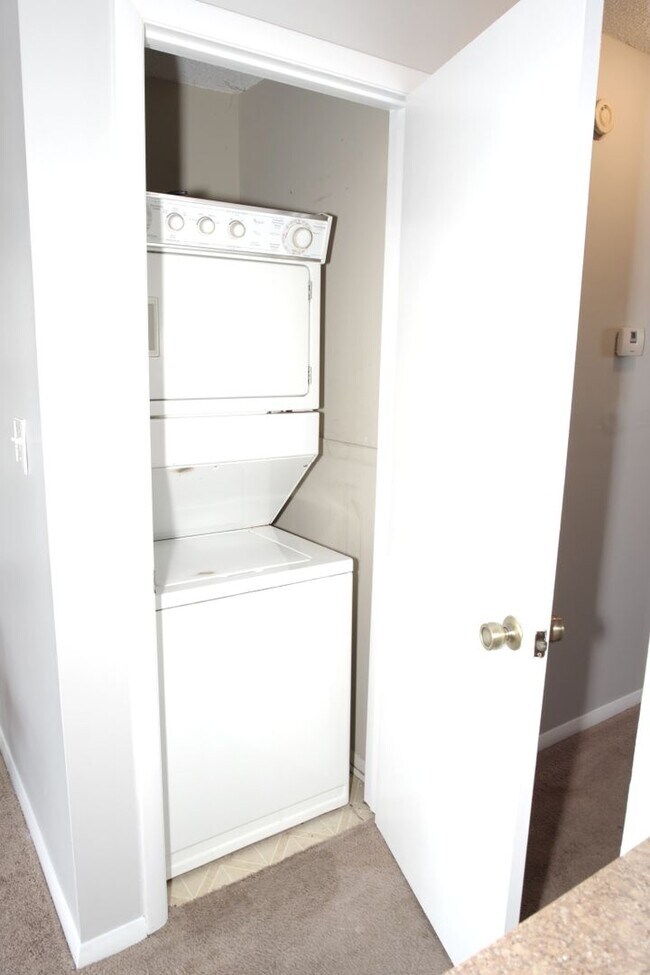 Building Photo - Available For Immediate Move-In!