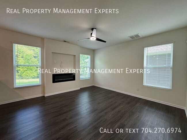 Building Photo - 3227 Selwyn Landing Dr