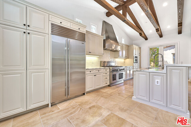 Building Photo - 9 Coral Cay